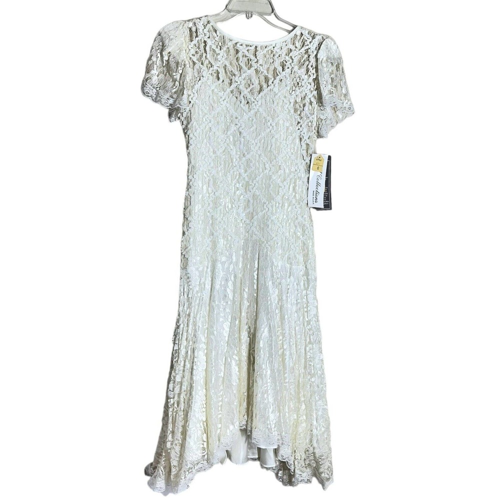Elegant Lace Midi Dress in Cream